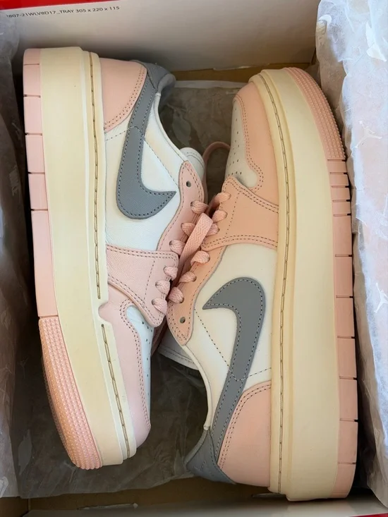 AIR JORDAN 1 ELEVATE LOW  SIZE 8 
EUC Always kept in ORIGINAL BOX - Picture 8 of 11